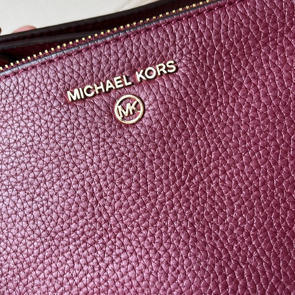 MK wristlet - Picture 2 of 10